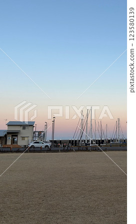 Gradient sky, seaside Gradient sky, seaside 123580139