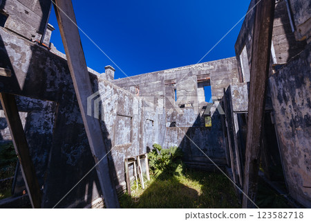 Ruins of the Old Royal Hotel in Tasmania Australia Ruins of the Old Royal Hotel in Tasmania Australia 123582718
