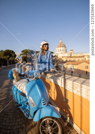 Joyful Travel Moment in Rome 123583669