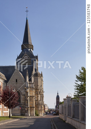 The Saint-Pierre church in Montdidier The Saint-Pierre church in Montdidier 123583748