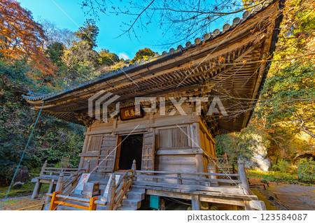深秋的圓通院與三桂殿(宮城縣宮城郡松島町) 深秋的圓通院與三桂殿(宮城縣宮城郡松島町) 123584087
