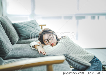 女性肖像 123585815