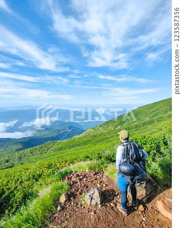 夏季攀登禦嶽山：從大瀧口登山道看到的風景 123587356