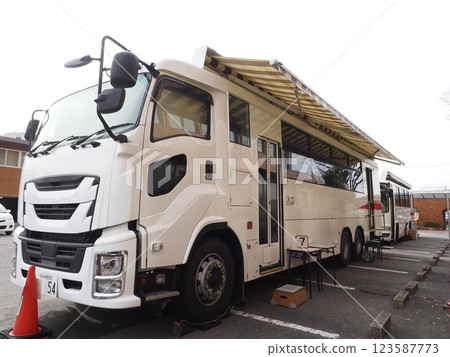 流動捐血車 123587773