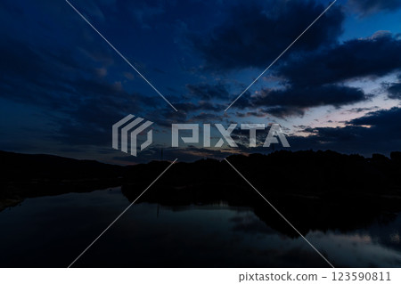氣溫逐漸回升，奈良佈目水壩開始有春天的氣息。 123590811
