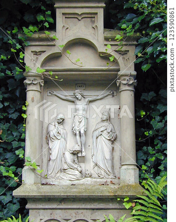 St. Martin Church, Linz am Rhein, Germany, Signpost cross, Crucifixion of Christ 123590861