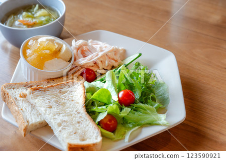 Healthy breakfast plate set 123590921