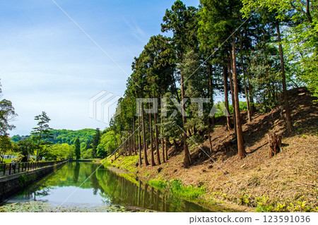 Sendai, the city of greenery and forests Aoba Castle Ruins Park Naganuma Sannomaru Earthworks 123591036