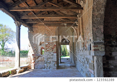 Italy Venice Lagoon Torcello Island Santa Maria Assunta Cathedral Cloister Italy Venice Lagoon Torcello Island Santa Maria Assunta Cathedral Cloister 123592289