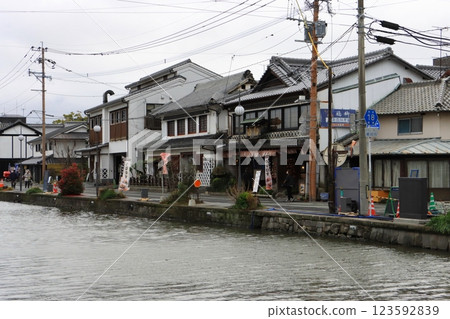 Streetscape (eel restaurant, Yanagawa City) 123592839