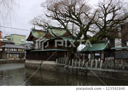 Streetscape (Suitengu Shrine, Yanagawa City) 123592840