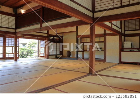 大廳（柳川市柳川藩主橘宅邸常間閣） 123592851