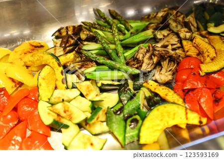 [Food] Buffet style 123593169