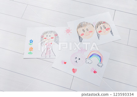 Child's picture 123593334