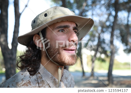 Military Instructor Spurns Student Soldiers For Bad Running Results In The Woods 123594137