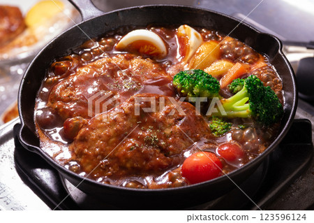Braised hamburger steak Braised hamburger steak 123596124