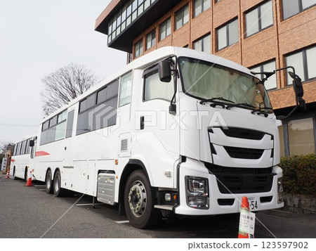 流動捐血車 123597902