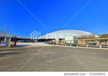 [Kagawa Prefecture] Sunport Takamatsu (Anabuki Arena Kagawa) on a clear day 123599032