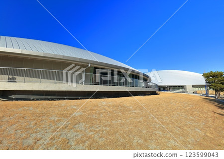 [Kagawa Prefecture] Sunport Takamatsu (Anabuki Arena Kagawa) on a clear day 123599043
