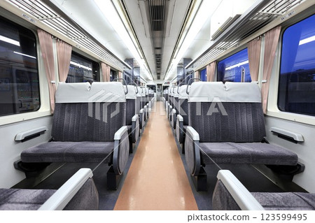 [JR東日本] Kiha 75系列1300內部（太田線多治見站） 123599495