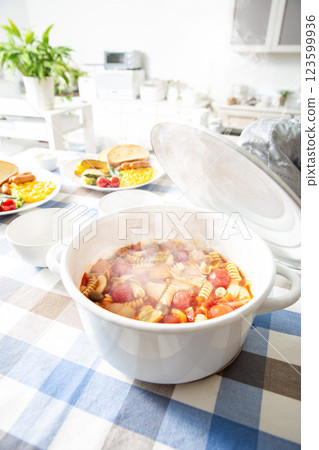 健康早餐：蔬菜通心粉湯 123599936