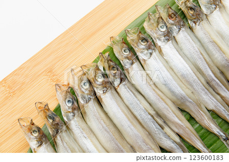 Delicious to eat: Male Sakhalin Shishamo 123600183
