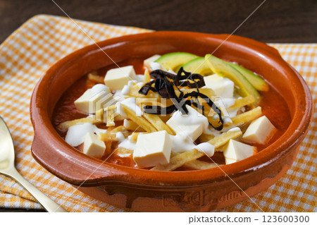 Mexican cuisine Sopa de Tortilla (Sopa Azteca) Mexican cuisine Sopa de Tortilla (Sopa Azteca) 123600300