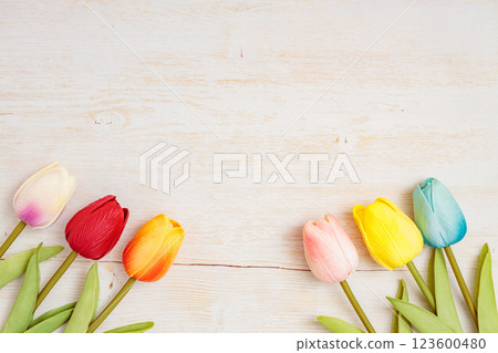 Wood grain botanical frame | Tulip 123600480