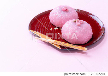 [Spring ingredients] Sakuramochi, Kansai-style Sakuramochi, Domyoji [Food ingredients] 123602201