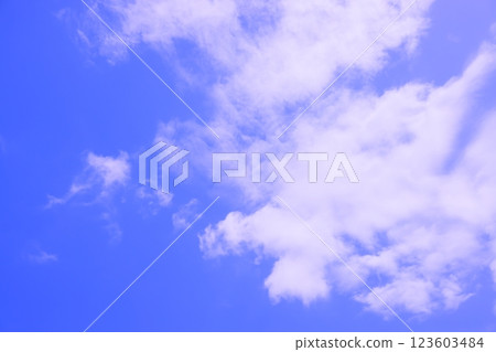 藍天白雲（壁紙素材） 123603484