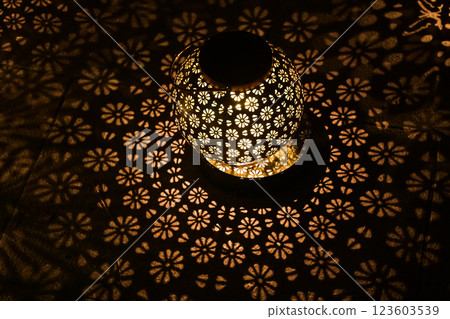 Solar lanterns that shine in the dark 123603539