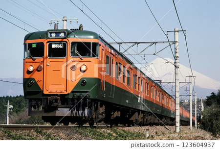 113 series train near Mishima Station on the Tokaido Main Line in 1989 123604937