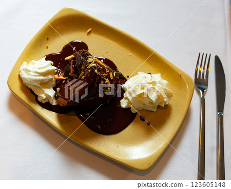 Molten chocolate cake Molten chocolate cake 123605148