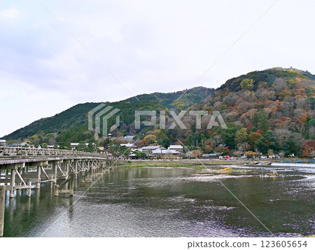 Kyoto Arashiyama Togetsukyo Bridge and Oigawa River (early winter) 123605654