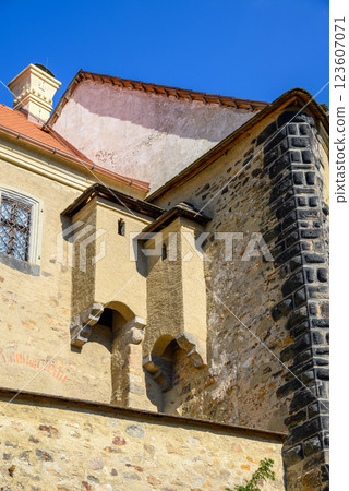 Loket Castle, a 12th-century gothic castle in the Karlovy Vary Region in Czech Republic 123607071