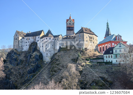 Loket Castle, a 12th-century gothic castle in the Karlovy Vary Region in Czech Republic 123607084
