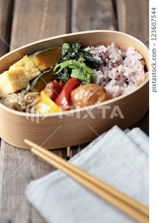 Japanese style bento box with 16 grain rice - handmade bento 123607544
