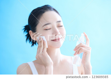 Young woman healthy skin care portrait Young woman healthy skin care portrait 123609385