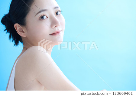 Young woman healthy skin care portrait Young woman healthy skin care portrait 123609401