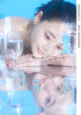 Young woman healthy skin care portrait 123609462