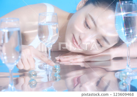 Young woman healthy skin care portrait 123609468