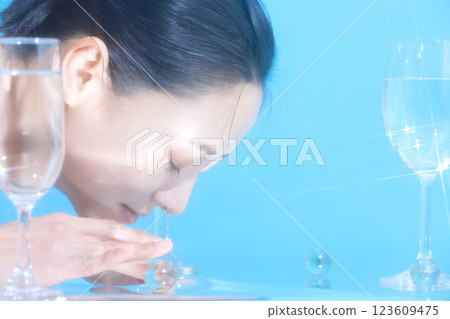 Young woman healthy skin care portrait 123609475