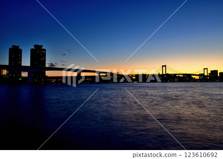 豐洲Gururi公園彩虹橋與魔幻時刻 豐洲Gururi公園彩虹橋與魔幻時刻 123610692