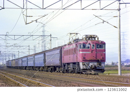 1979 年在東北本線上行駛的本地火車 1979 年在東北本線上行駛的本地火車 123611002