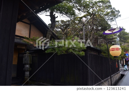 Old townscape of Takayama City, Gifu Prefecture, Japan. During the Spring Takayama Festival, old houses exuding a sense of history and lanterns placed on the road. 123613241