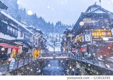銀山溫泉降雪(山形縣) 銀山溫泉降雪(山形縣) 123618395
