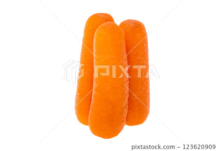 small carrot isolated 123620909