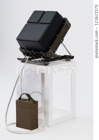 Advanced Portable Electronic Warfare System for Tactical Operations Advanced Portable Electronic Warfare System for Tactical Operations 123623578