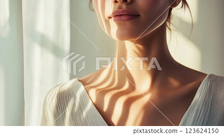 Light makes lovely patterns 123624150