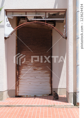 The remains of a shop near the Ikeshima Simple Post Office in Ikeshima, a World Heritage Site in Nagasaki, Nagasaki City, Nagasaki Prefecture The remains of a shop near the Ikeshima Simple Post Office in Ikeshima, a World Heritage Site in Nagasaki, Nagasaki City, Nagasaki Prefecture 123624434